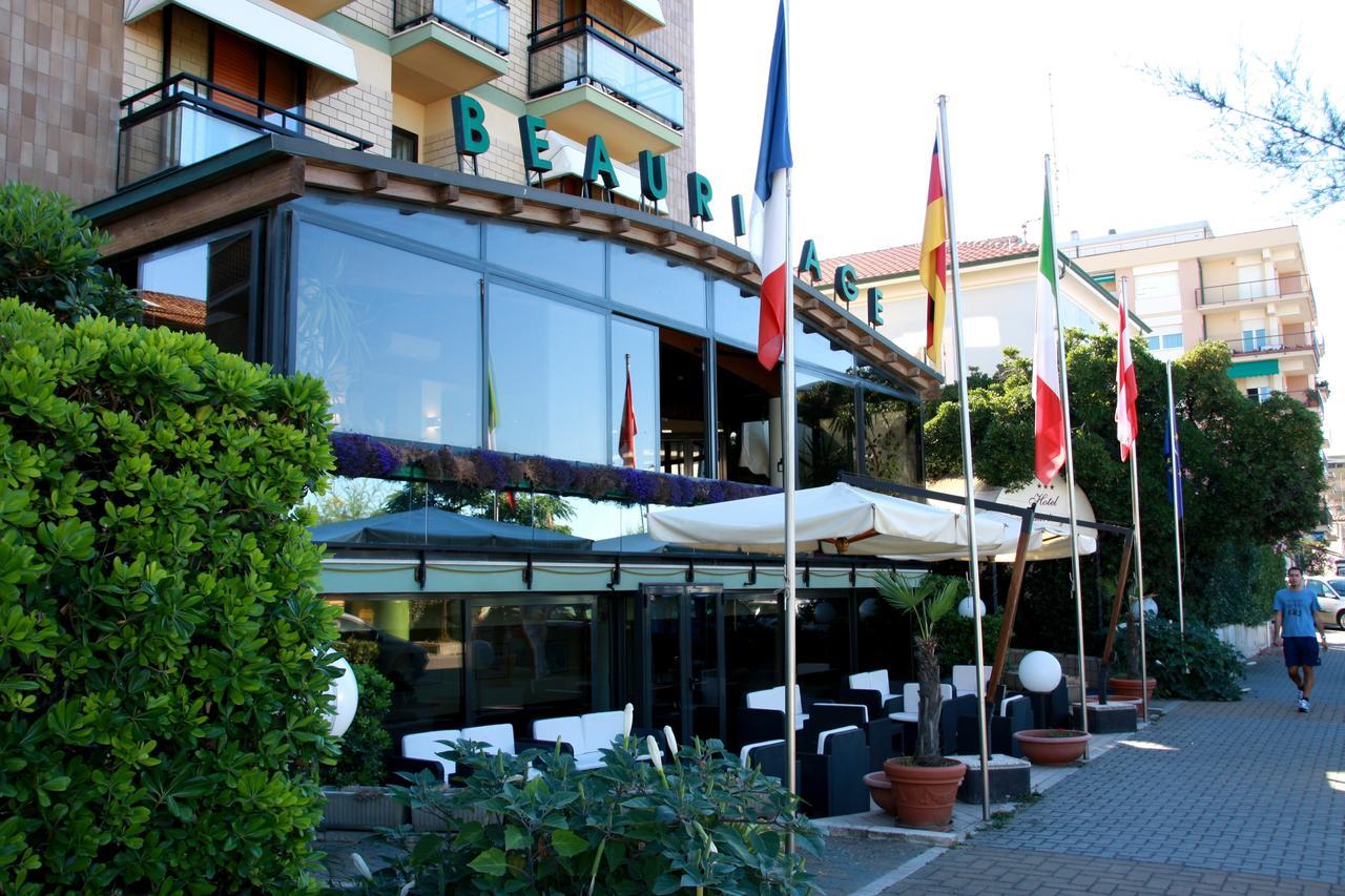 Hotel Beaurivage Фано Екстер'єр фото