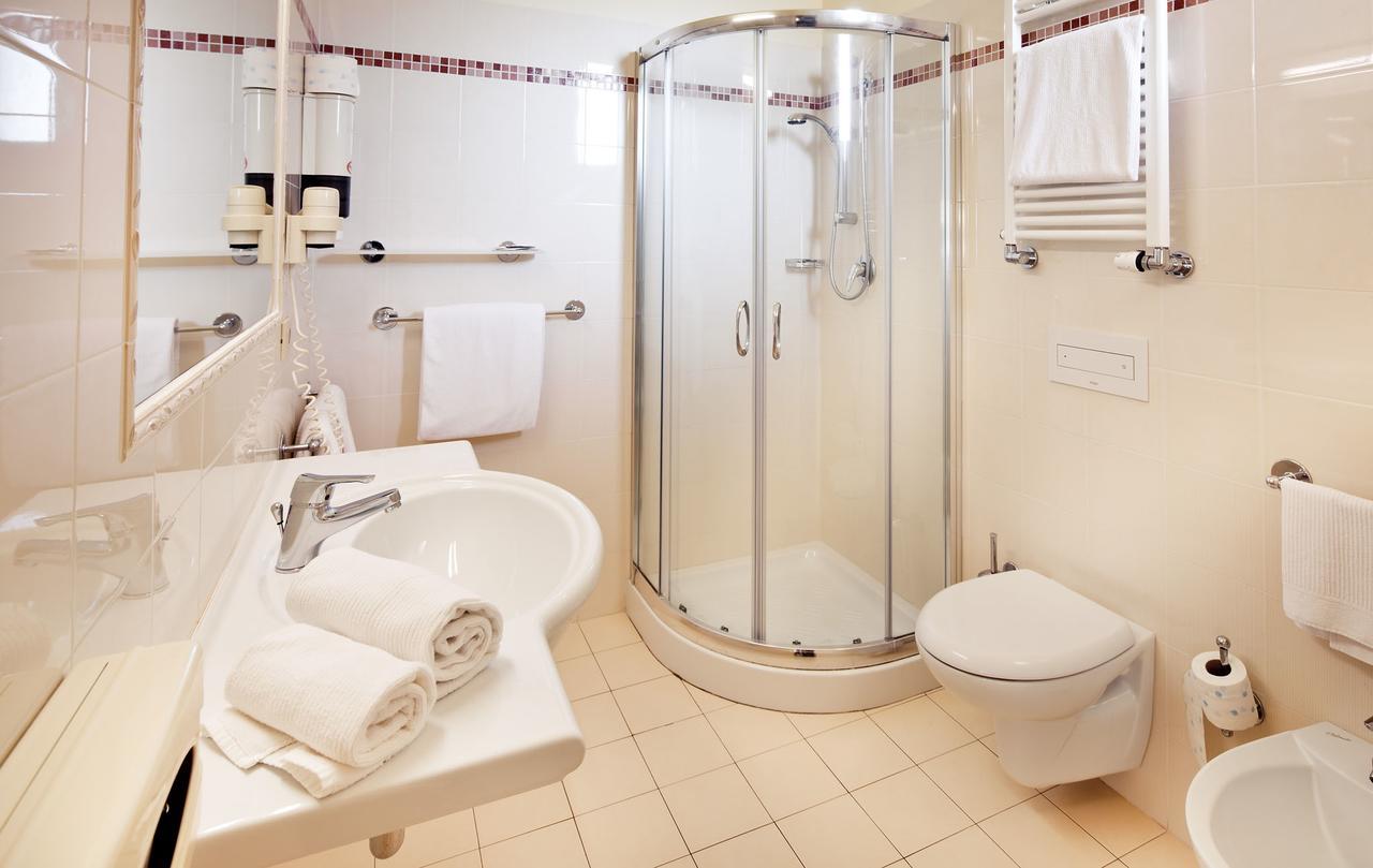 Hotel Beaurivage Фано Екстер'єр фото